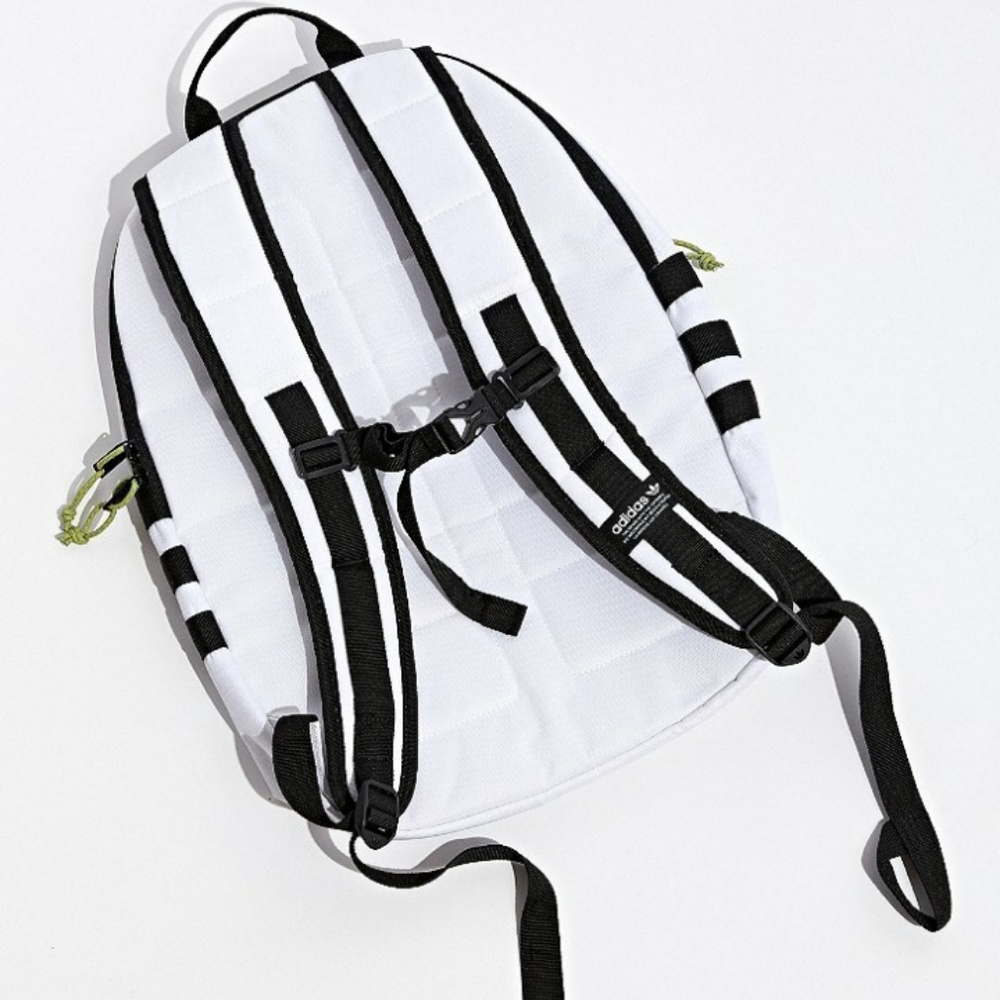 NWT MEN'S ADIDAS ORIGINALS BUNGEE BACKPACK - Picture 2 of 6